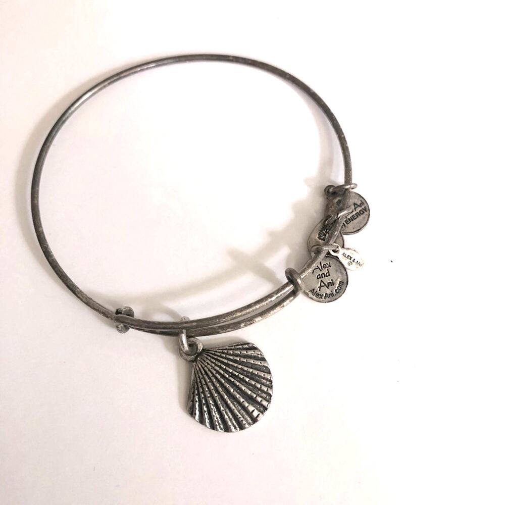 Alex and Ani Shell Seashell Silver Charm Bracelet Bangle Adjustable Casual Beach